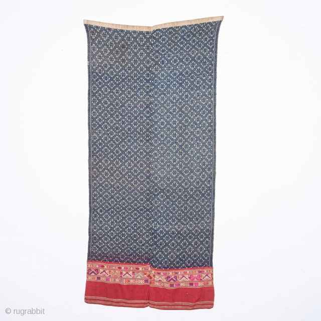 Indigo Textilke fron Laos
Mid 20th C.
81 x 181 cm / 31 x 71 inches                   