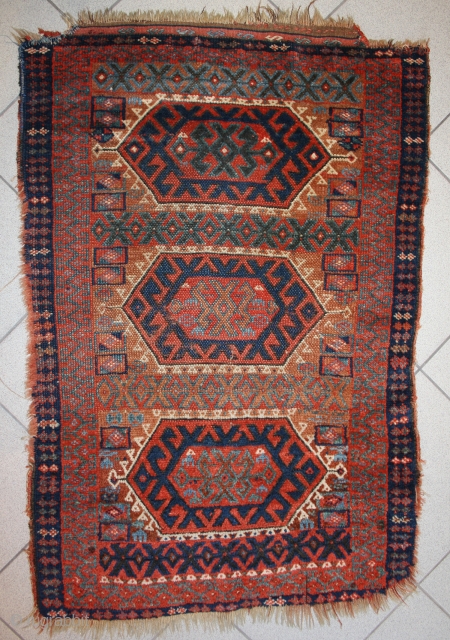 Rare and unusual in yastik size Jaff ,78x104cm                         