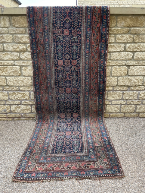 Antique N/W Persian Bijar Runner. 19th Century.
295cm x 105cm                        