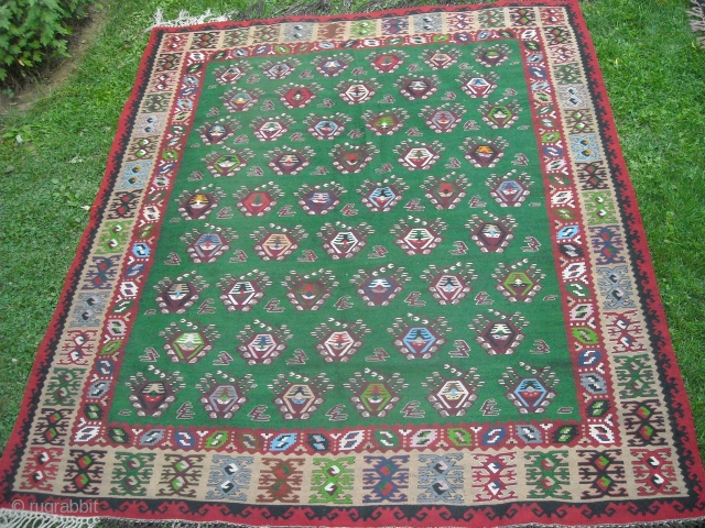 Antique sarkoy kilim - The Old “đulovi” (roses) thrown around
A rug one of the oldest arrangements of roses on the kilim with blossoming roses and branohes 

size : 300 x 200 cm  ...