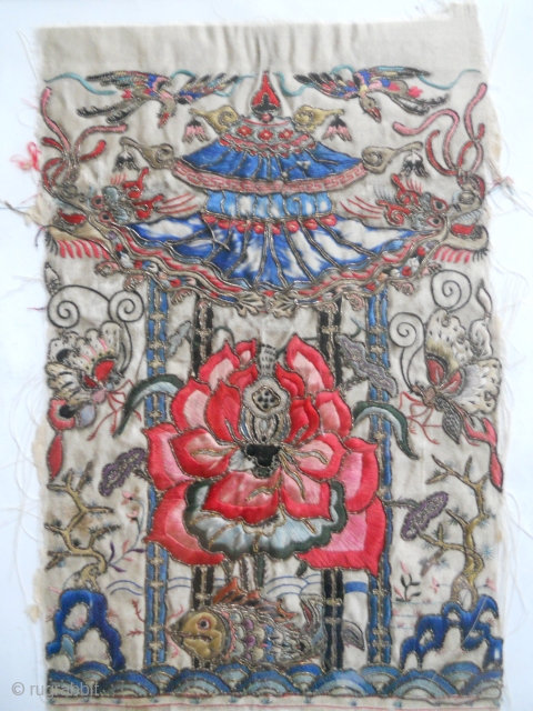 Amazing antique Chinese Embroidery Gold-Silk on Silk Textil Fragment 
Please enquire for more Information 
                  