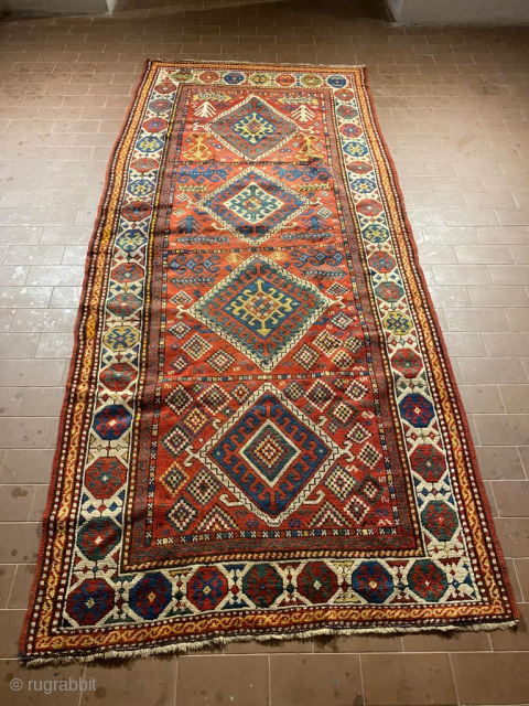 Caucasian rug. Chajili maybe.
Size 110x265 cm.
For more pics or informations ask: gmpdor@protonmail.com; Whatsapp or Signal +393892864446.
I live in Florence, Italy.
Instagram @soulweft; eBay.it woso16.          