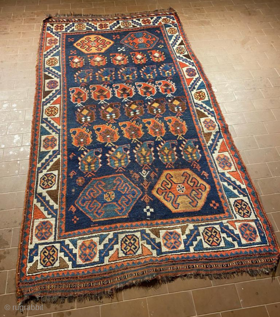 Luri rug.
Size 168 x 206 cm.
For more photos and information ask. i live in Florence, Italy.
                 