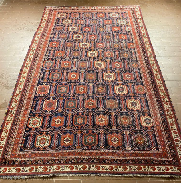 Afshar rug.
Size 158 x 266 cm.
For more photos and information ask. I live in Florence, Italy.                 