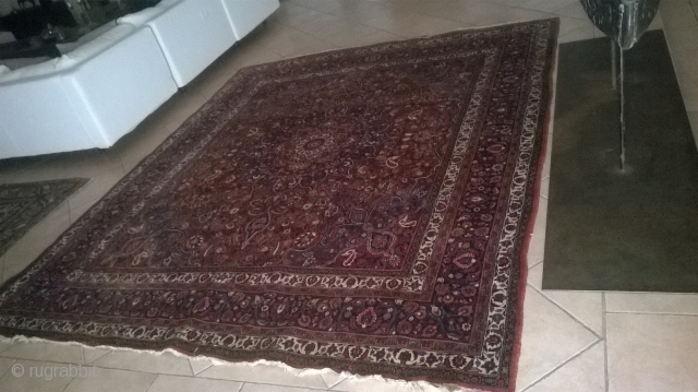 huge antique Persian carpet (19th/ 20th century) in perfect condition

325 by 270 cm                    