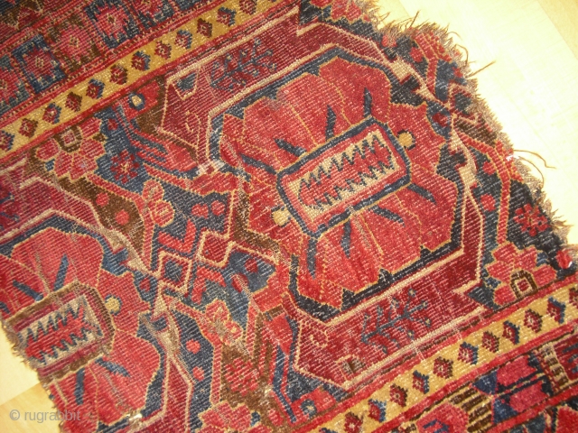 Beshir Fragment - antique 1850 - very glossy wool - velvety - size: 94 x 50 cm
must be from a huge Beshir main carpet         