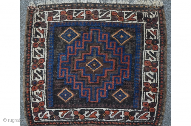 Baluch Bagface, 62 x 67 cm, beautiful aubergine and blue color.                      