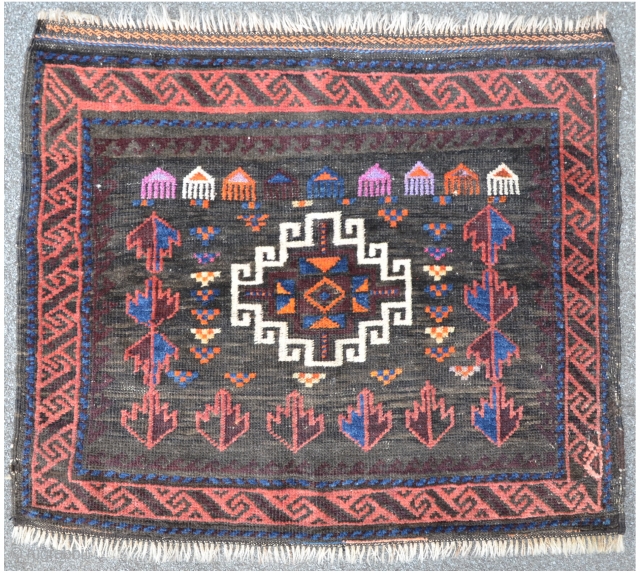 Baluch bagface with silk highlights 76 x 67 cm                        