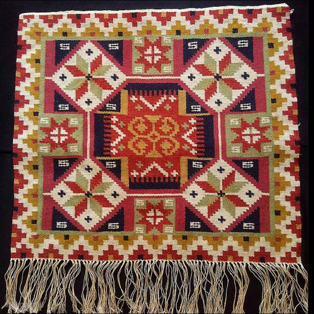 Swedish röllakan kilim, size: 48*43 cm                           