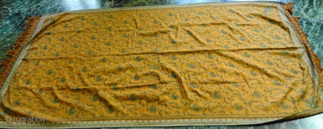 ANTIQUE DORUKHA ( DOUBLE SIDED ) JAMAWAR SHAWL MAINLY USED BY ROYAL FAMILIES 

IN INDIA. 



SIZE 267 x 132 CM.

PERIOD APRROX. BETWEEN 18TH TO 19TH CENTURY.
       