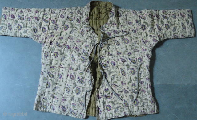 19th Century Antique Blouse cum Winter Dress with Hand Kalamkari Designs on it 

from South India.

  Size 52 cm x 46 cm Mid portion        