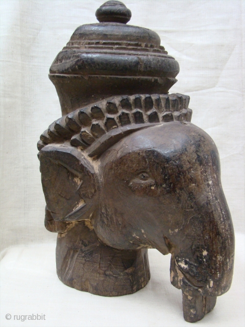 Wooden Ganesha(Elephant) Puppet Head.

 Ganesha puppet Head for using puppet from Maharashtra ( Central India ).

 Very Good Condition and Good Patina.

 19 century.

 Size : 25 x 12 x 18 cms.

  ...