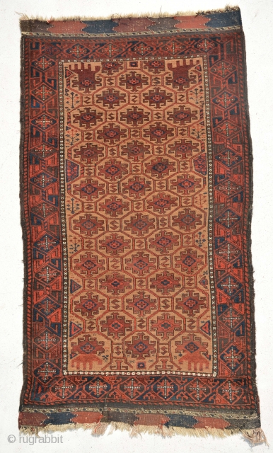 An Exceptional Baluch Double nishe prayer rug.
Excellent condition and very good pile.
Age: 19th century
size: 179 x 100                