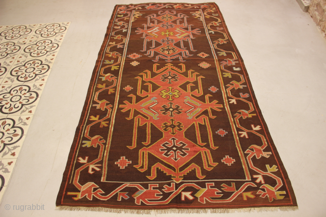 Avar Kilim,292x136 cm,9.6x4.5 ft.                             