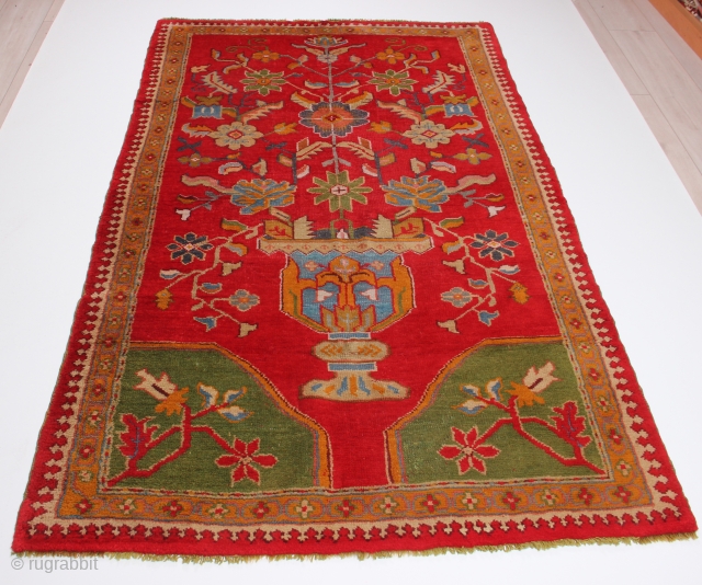 Ushak Rug,7.4x4.1 ft,227x125 cm.                             