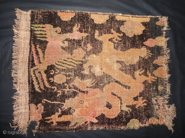 Antique Tibetan meditation rug
wool on wool
size : 2 ft x 2 ft Approx.
worldwide shipping                   