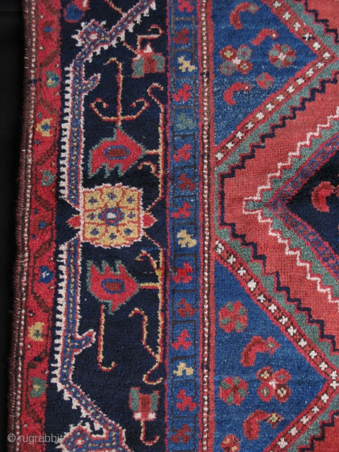 Baktiari rug with great wool saturated colors and good pile. circa 19th Cent. Size : 4' 2" X 7' 2" - 218 cm X 127 cm       