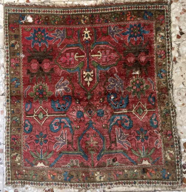 Very cute small bidjar carpet size 100x100cm
                          