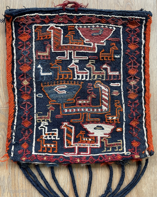 Qhasgai bag size 35x35cm
                             