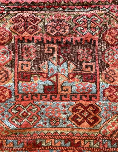 Kurdish cedar and sofa fragmand carpet size 140x110cm                         