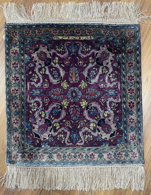 Qhazan carpet  silk size 40x40cm                           