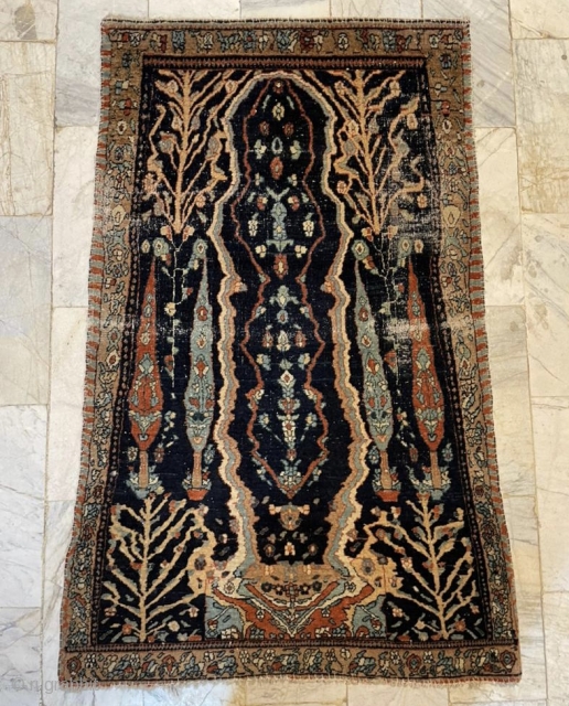very unusual persian carpet size 140x87cm                           