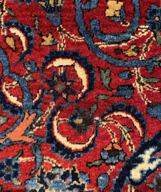 Very rare usgulimilan carpet all colors natural dye and very fine quality. Size 210x127cm                   