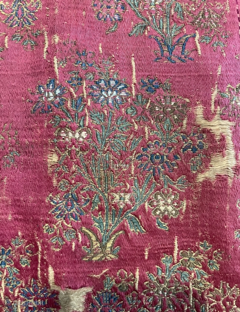 Safavid silk textile size 80x75cm                            