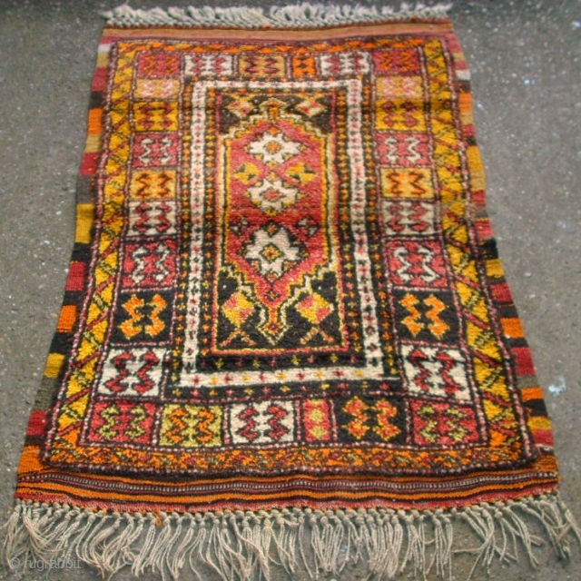 Old anatolian Yatak rug. Size: 89 x 145 cm. All original. Top condition. Full and high pile.                