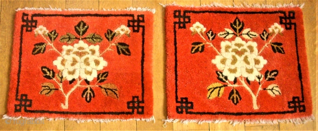 Pair of Ning-Hsia. Size: 65 x 66 cm. Very good condition.                      