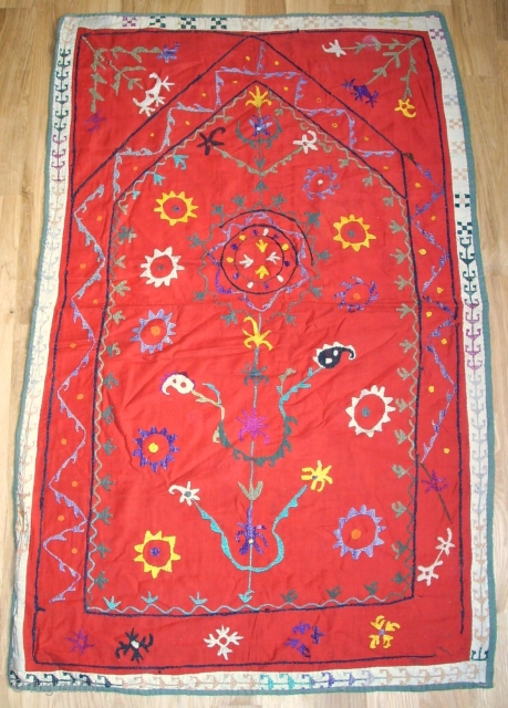 Old Usbek Prayer Suzani. Size: 100 x 64 cm. Very fine and rare piece. Top condition.                 