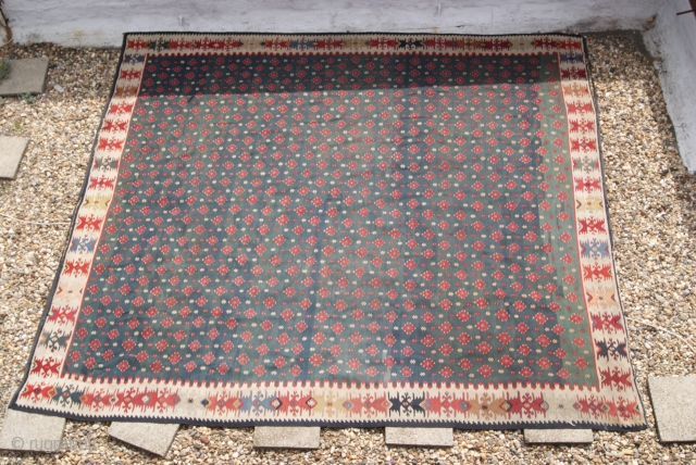 Antique second half of 19th century Pirot sarkoy kilim
dimensions 400 x 360 cm                    