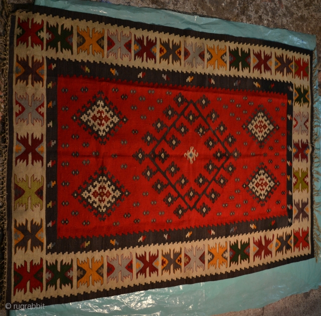 Antique Sharkoy Pirot kilim
First  first quarter of 20th century.
200 x 150 cm                    