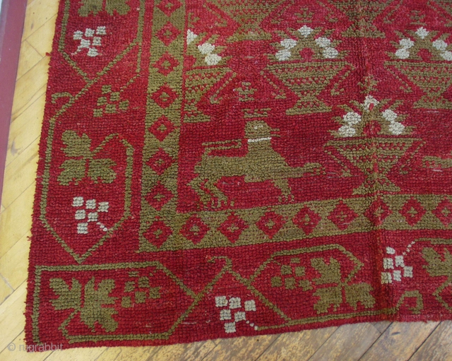 Antique European looped pile carpet. Interesting old rug I know nothing about. Appears to have good age and attractive design. Needs cleaning and restoration. 5' 5" x 7' 5"
    