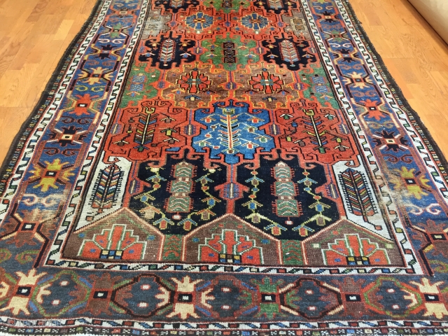 A great and unique Bakhtiary example  size 5 x 10.                      