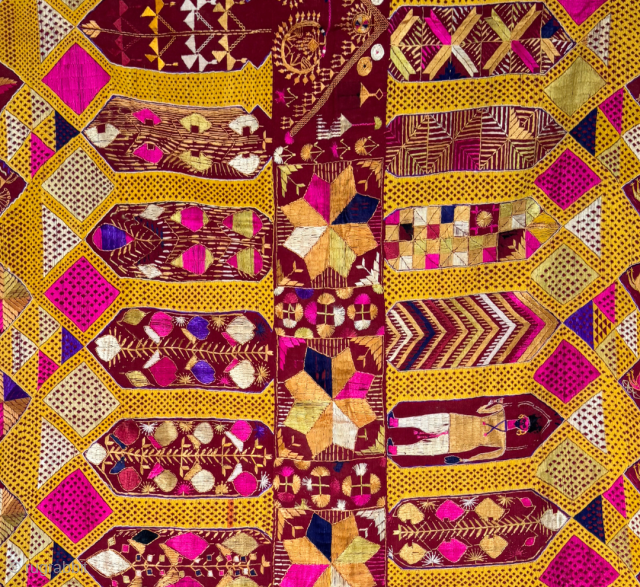 A Darshan Dwar Phulkari featuring in an auction on Nov 10th / Low starting bids that are lower than the cost of some shawls!  More information on https://wovensouls.com    