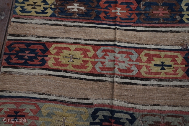  1850 years , Central is Anatolian kilim. Pure wool Size 4x1.40 cm                    