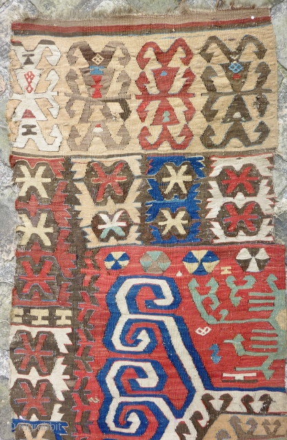 Central anatolian kilim band (423cmX74cm).                            