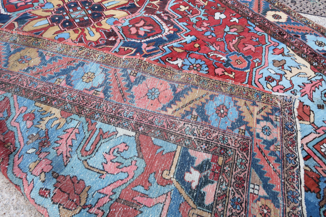 Old Heriz  carpet (333 cm. x 233 cm.)
As found condition, bargain price.
Shipping worldwide at cost 20kg
Feel free to ask more info on ygissinger@yahoo.fr         