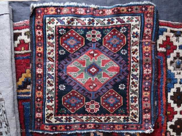 Delicate, unusual and colorful Varamin bagface ( 57 cm x 56 cm)
Condition visible on pictures                  