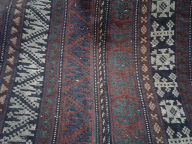 Here You see an antique persian-kurdish jajim/kelim from the middle of the 19th century.
vegetable colors.
wool on wool.
size:150*100cm
In good condition considering its age.
This kind of jajim is called Shagha.geometrical patterns are seen on  ...