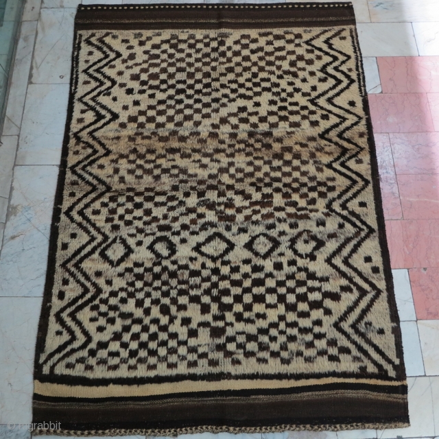 Jiroft Gabbeh wool on wool with great design size:191 x 135 price:POR                     