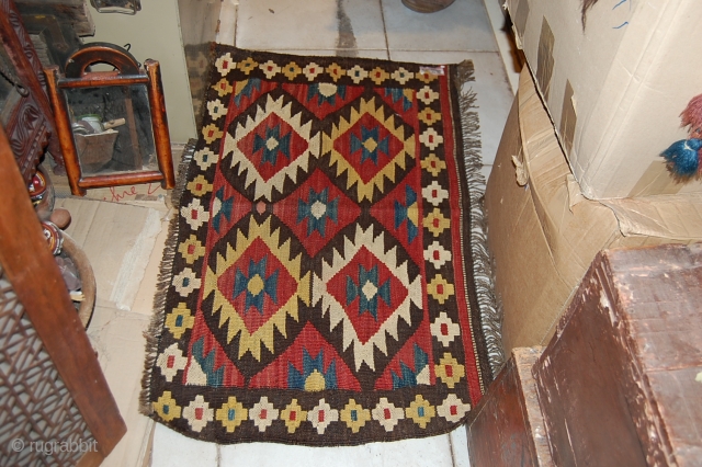 A MAYMANAKI SMALL KILIM IN A VERY GOOD CONDITION WITH NATURAL COLOURS. THE SIZE IS 100 X 63 CM. FOR MORE INFORMATIONS, PLEASE CONTACT ME        