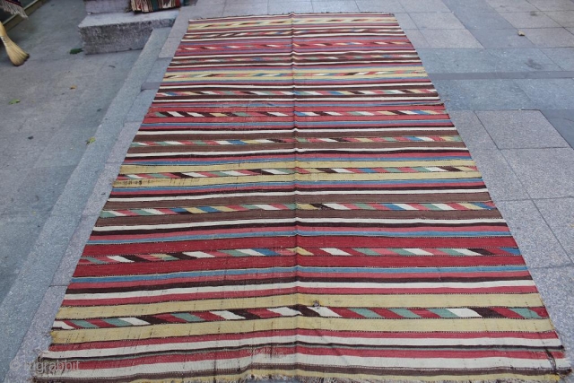 Caucasian Georgian Kilim , Striped Kilim
size: 174 x 333 cm                       