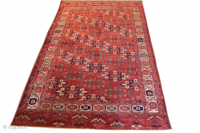 Yamut Turkoman Carpet 
size: 196 x 304 cm
good condition repair has been done
                    