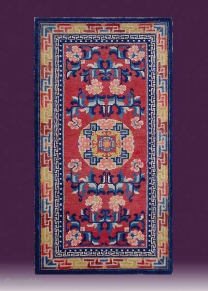 No.R087 * Chinese Antique Rug , Size:68x129cm(27"x51").Origin: Baotou-Suiyuan.Shape: Rectangle. Background Color: Woodred. 
                    