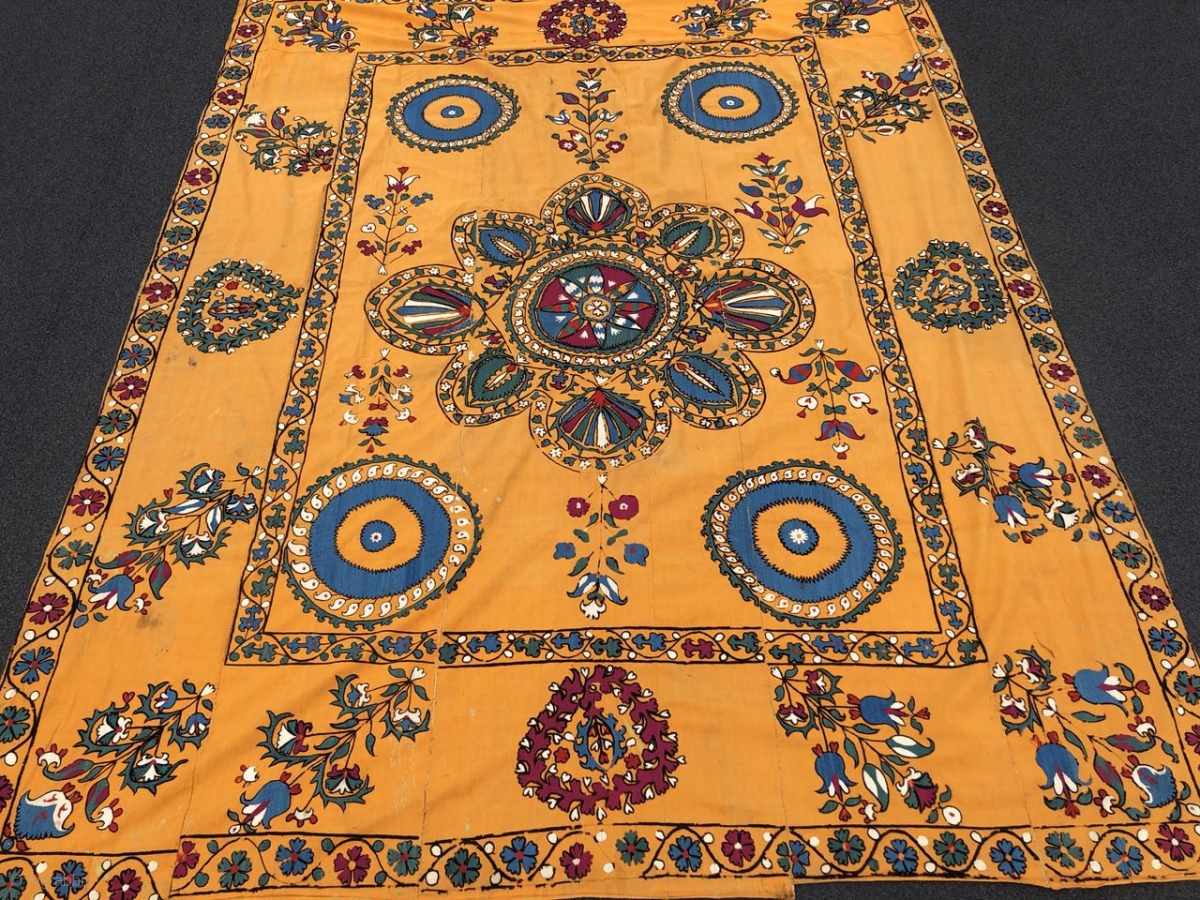 Beautiful Antique Central Asian Suzani. Excellent stitches and natural ...