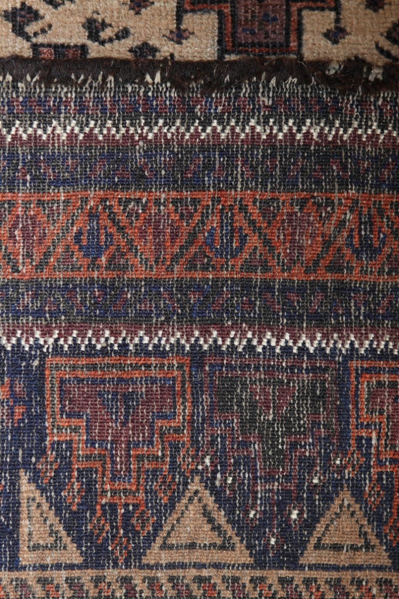 Baluch rug; first Quarter 20th c.; 96 x 148cm (3`2” x 4`10”); Arab