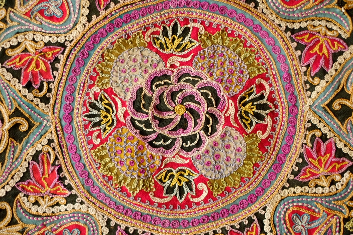 Rasht Embroidery, Early 20th Century. Silk embroidery on wool ...