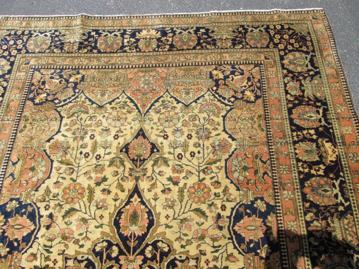 19th Century Persian Mohtasham Kashan. size 4'7''x6'8''. | rugrabbit.com